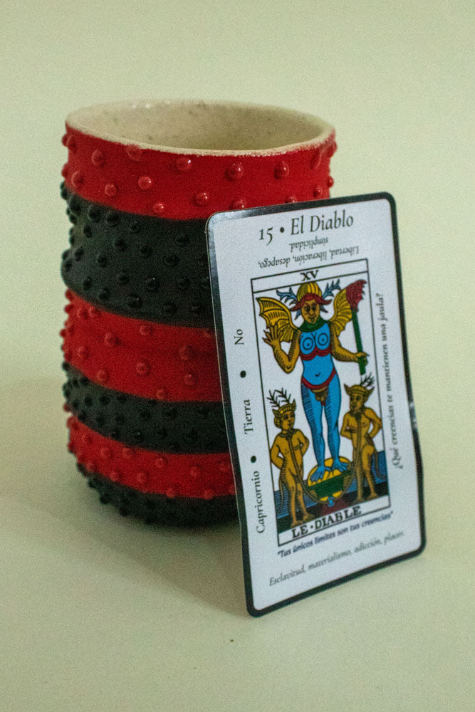 El Diablo — Taza de Cerámica inspirada en el Tarot de Marsella
