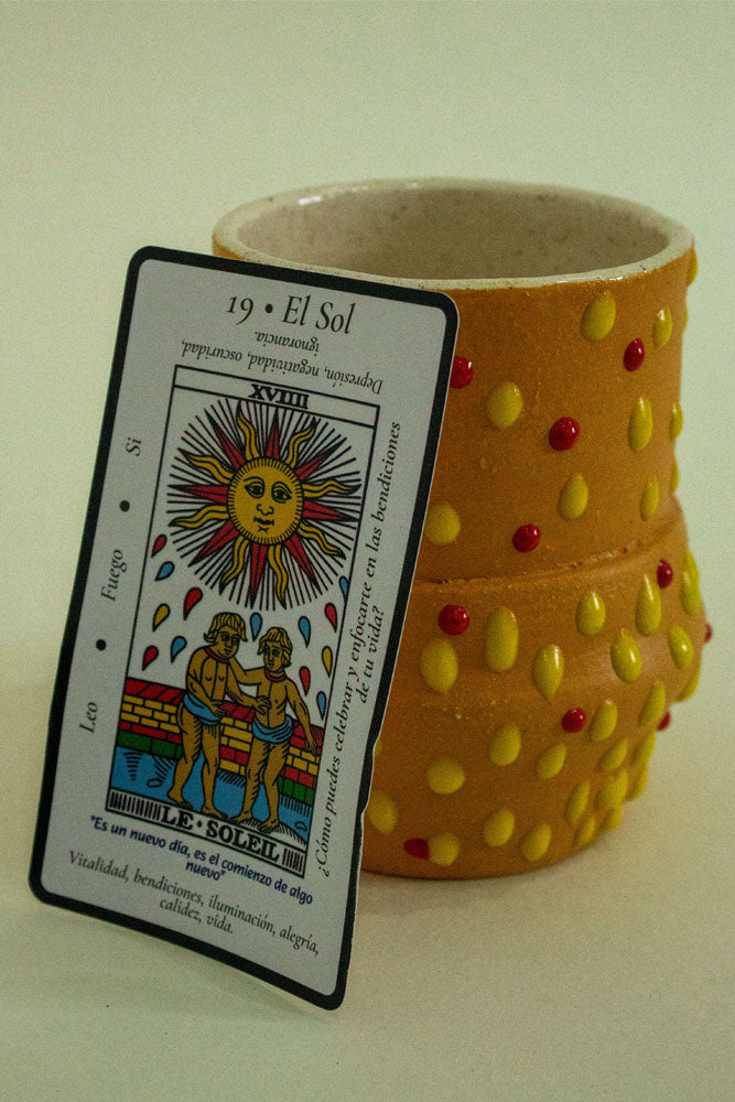El Sol — Taza de Cerámica inspirada en el Tarot de Marsella