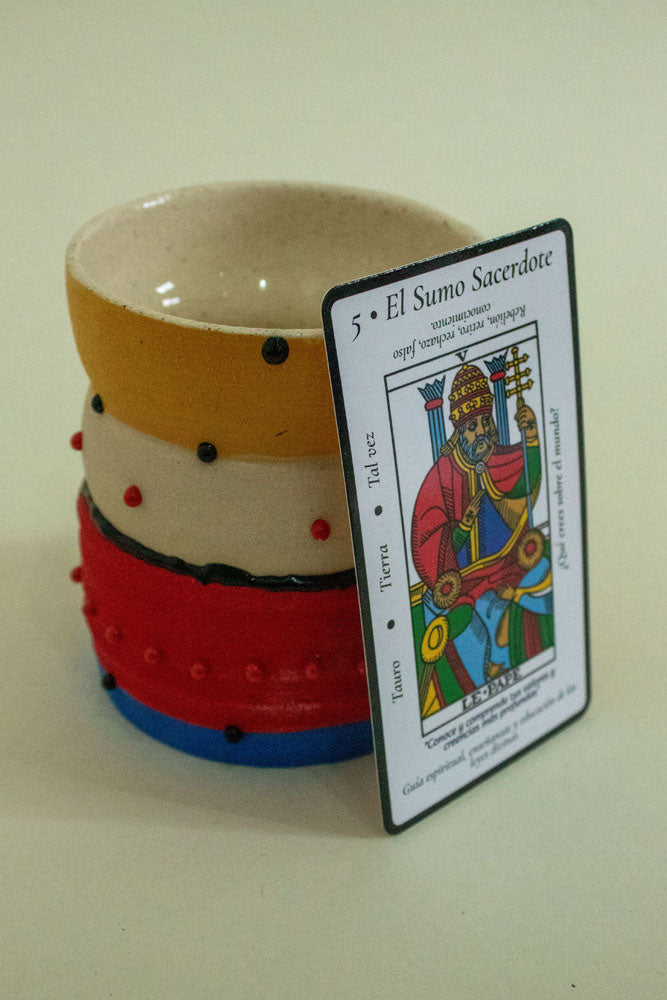 El Sumo Sacerdote — Taza de Cerámica inspirada en el Tarot de Marsella