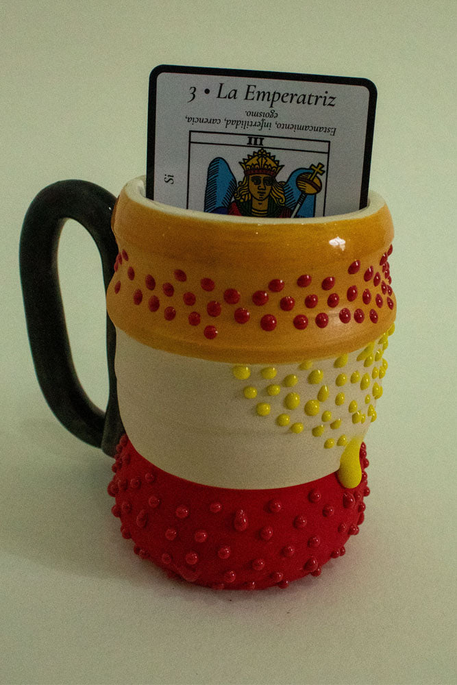 La Emperatriz — Taza de Cerámica inspirada en el Tarot de Marsella