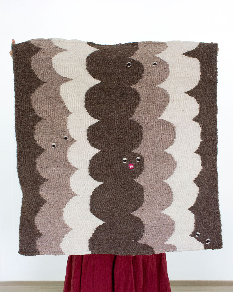 Tapiz de lana café Yumiko | Arte Textil San Miguel
